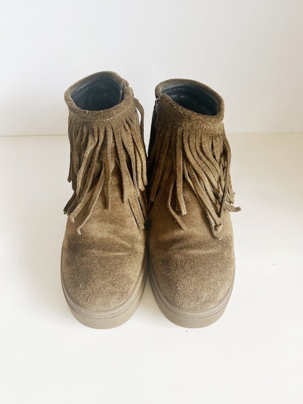 Msochnio Fringe Suede Ankle Boots in Brown